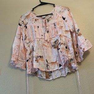 Pink Floral Top w/Wide Sleeves